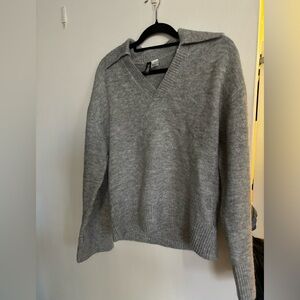 NWOT H&M gray sweater